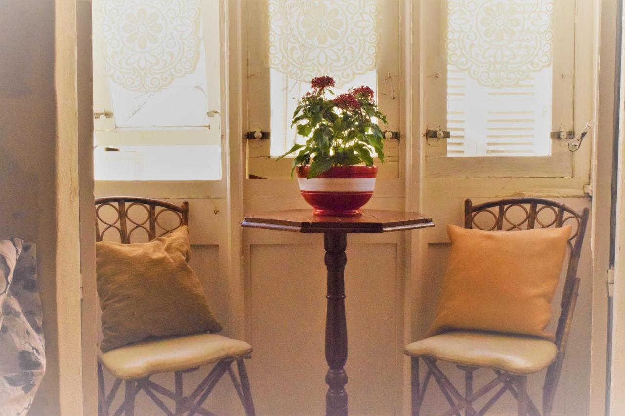 Maria Townhouse Heart Of Victoria B&B Extérieur photo