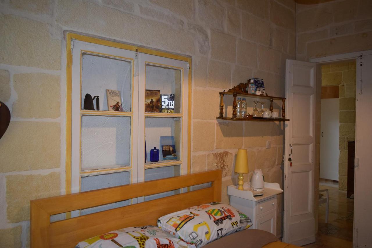 Maria Townhouse Heart Of Victoria B&B Extérieur photo