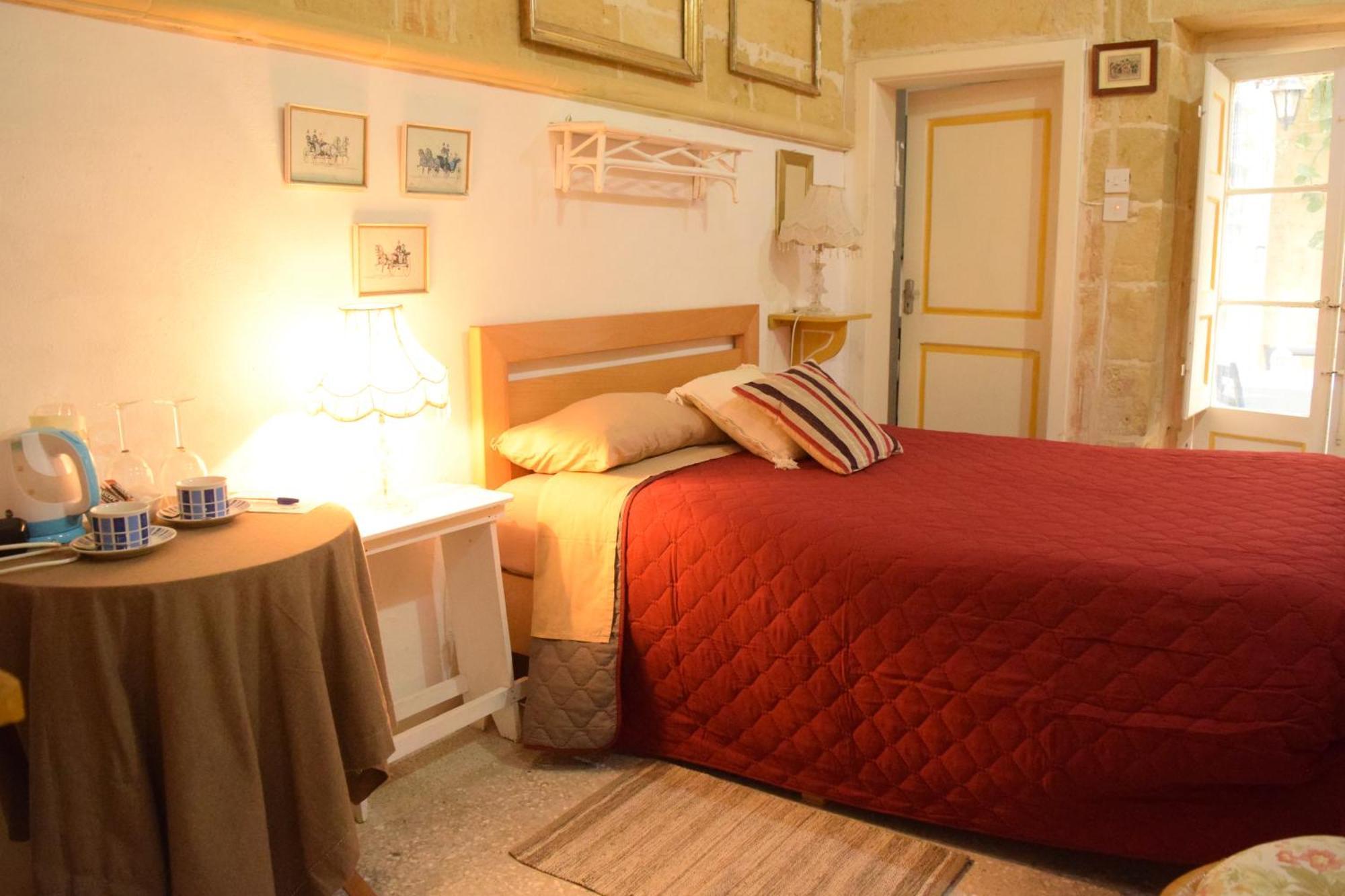 Maria Townhouse Heart Of Victoria B&B Extérieur photo