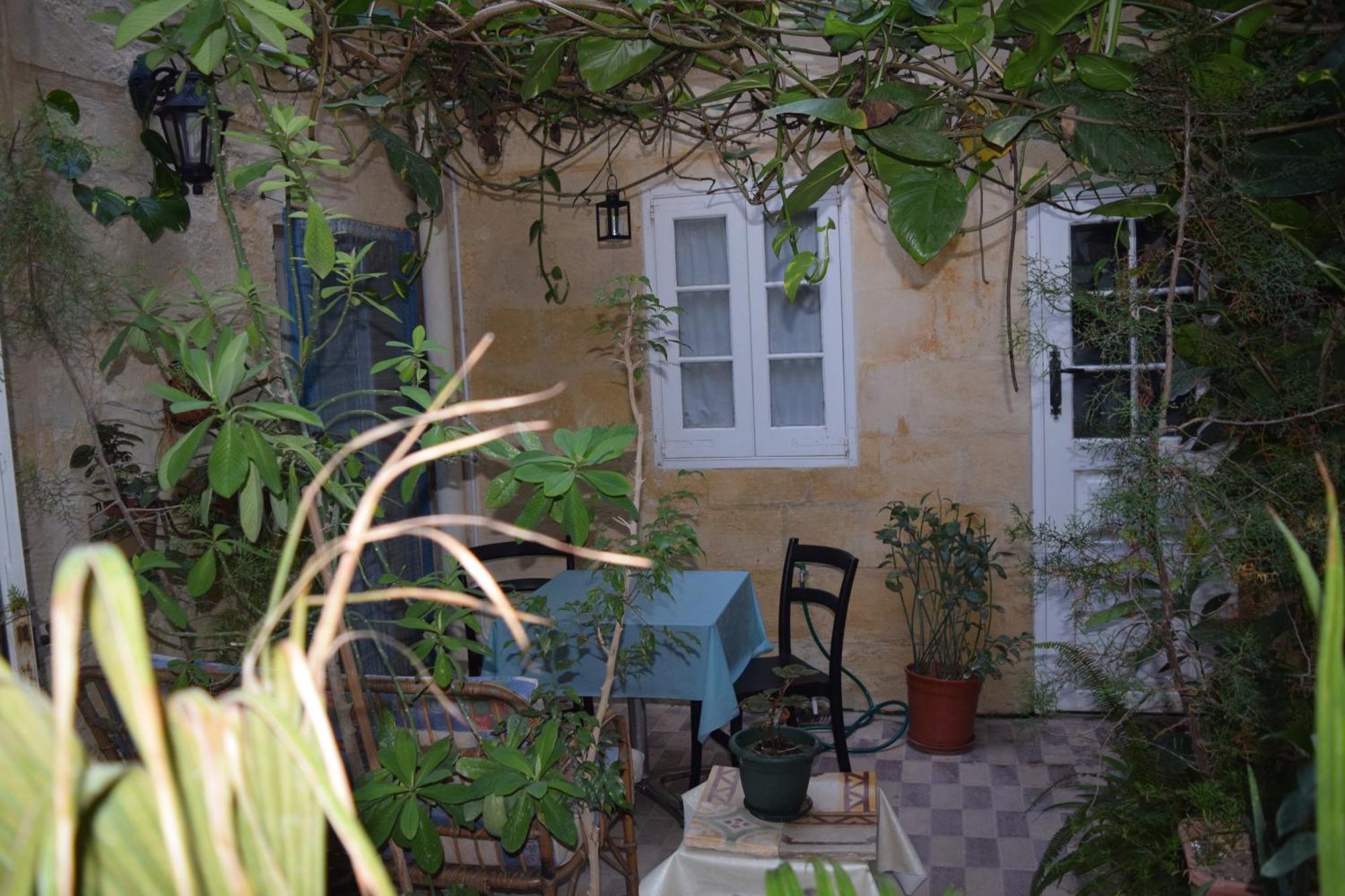 Maria Townhouse Heart Of Victoria B&B Extérieur photo