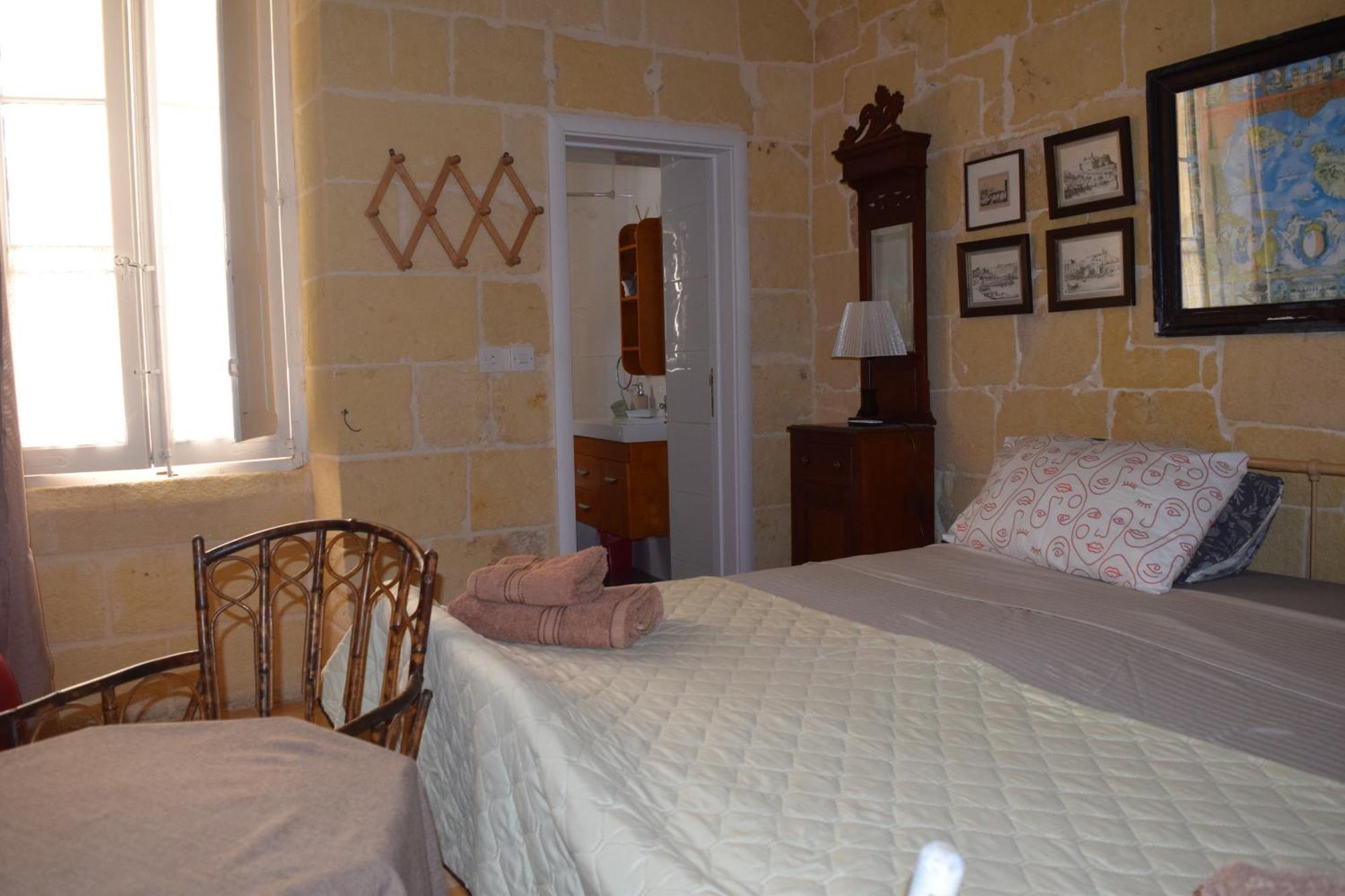 Maria Townhouse Heart Of Victoria B&B Extérieur photo