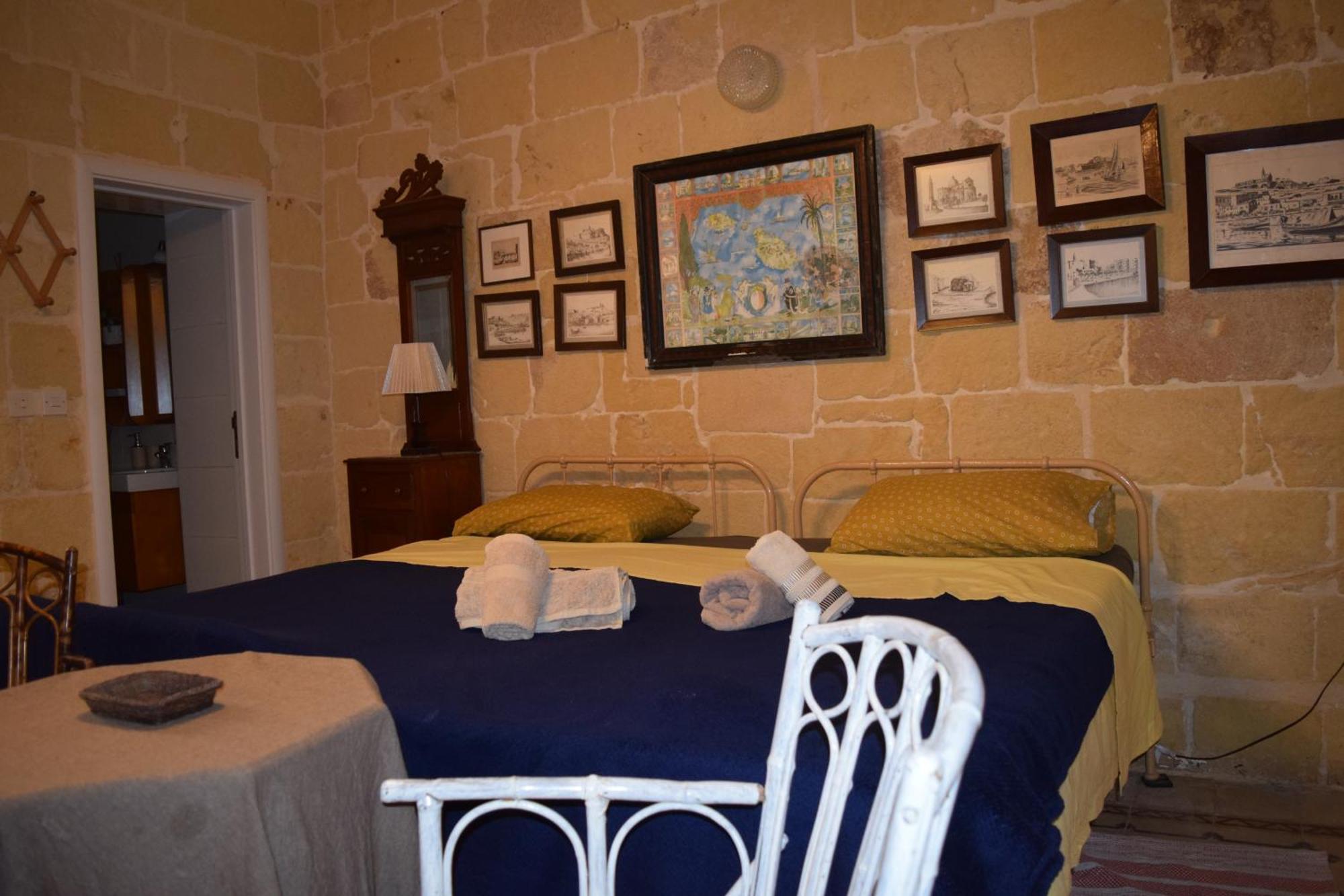 Maria Townhouse Heart Of Victoria B&B Extérieur photo